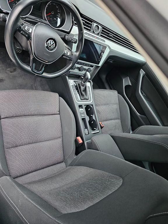 Gebraucht VW Passat Comfortline 190 PS (139 kW) 2018 Weiß Kombi