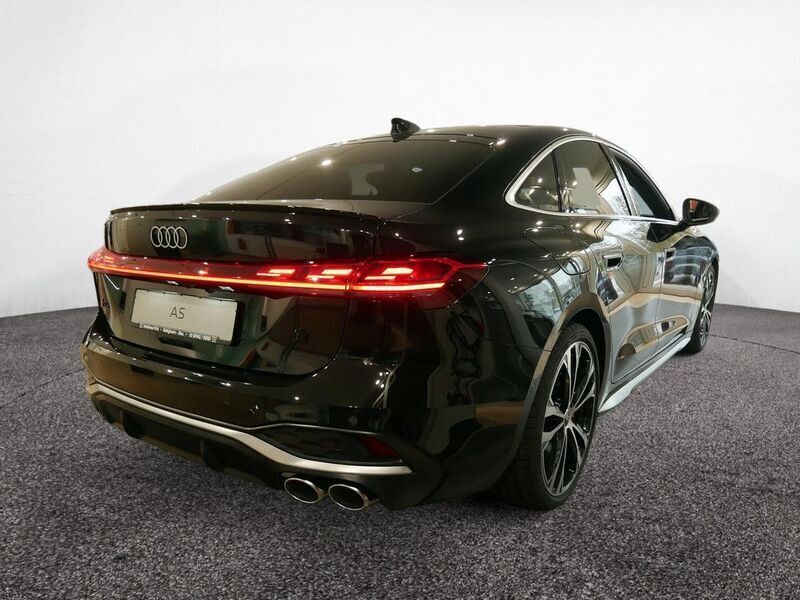 Gebraucht Audi S5 Ambiente 367 PS (269 kW) 2024 Schwarz Limousine