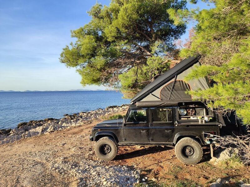 Schwarz Gebraucht 2006 Land Rover Defender SUV | 61.000 € (Superpreis) - Bild 1/4