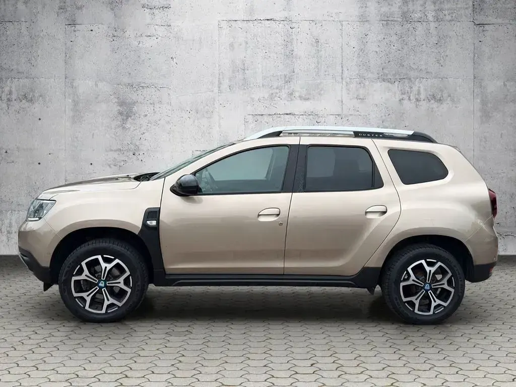 Gebraucht Dacia Duster Celebration 150 PS (110 kW) 2020 Braun SUV