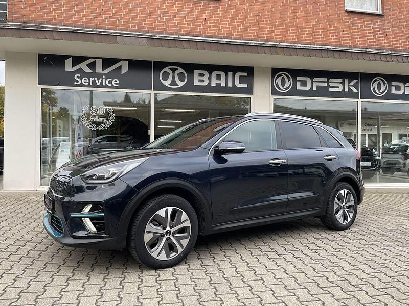 Blau Gebraucht 2021 Kia e-Niro 2 SUV | 22.900 € (Guter Preis) - Bild 1/4