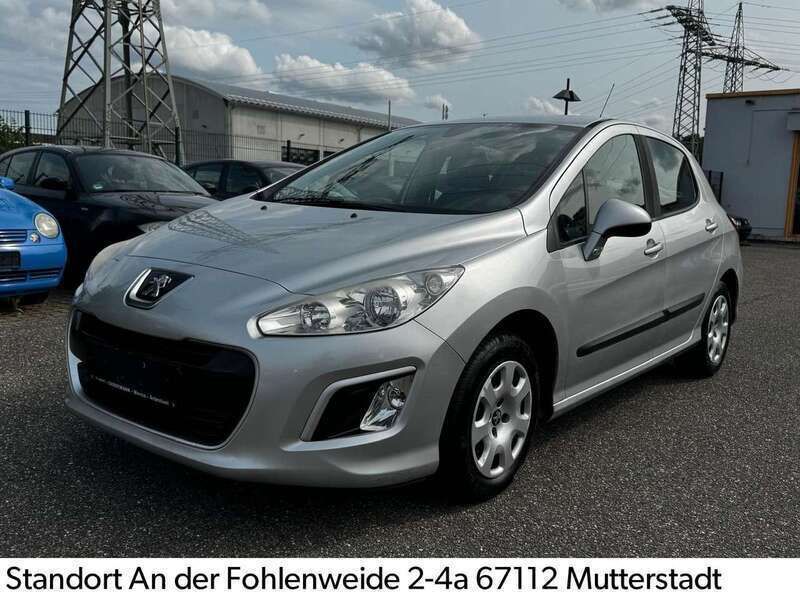 Grau Gebraucht 2012 Peugeot 308 Access Kleinwagen | 3.490 € (Fairer Preis) - Bild 1/4