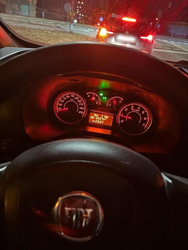 Gebraucht Fiat Doblò 95 PS (69 kW) 2017 Weiß Van / Kleinbus