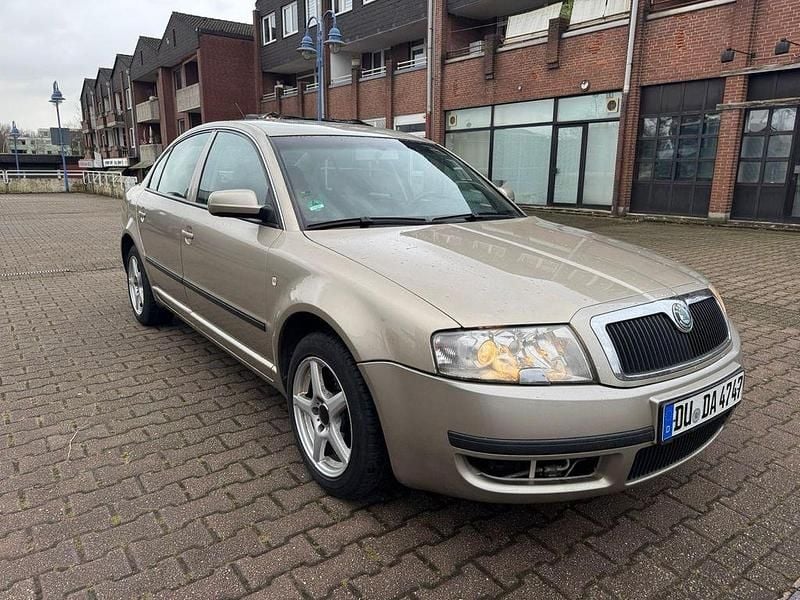 Gold Gebraucht 2002 Skoda Superb Elegance Limousine | 1.490 € (Superpreis) - Bild 1/4