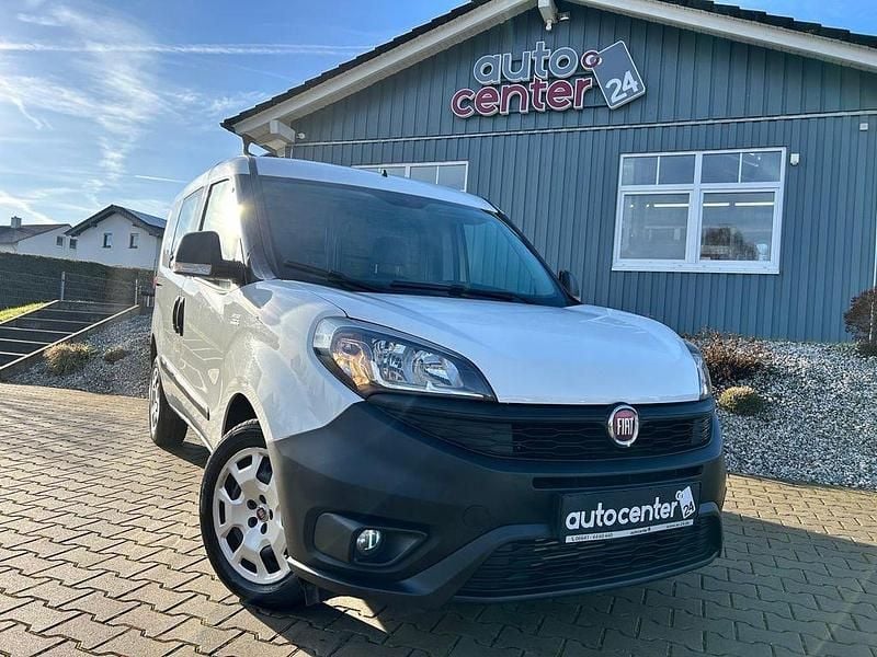 Weiß Gebraucht 2020 Fiat Doblò Van / Kleinbus | 7.980 € (Guter Preis) - Bild 1/4