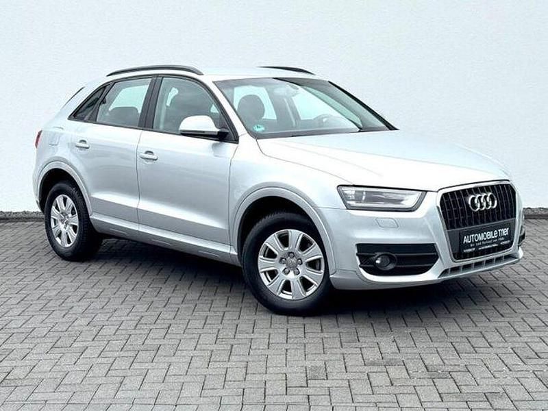 Gebraucht Audi Q3 Comfort 150 PS (110 kW) 2014 Eissilber SUV