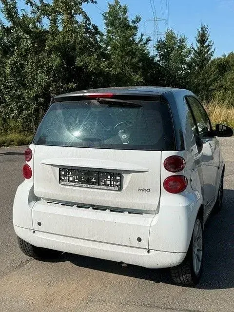 Gebraucht Smart ForTwo Coupé 71 PS (52 kW) 2011 Weiß Coupé