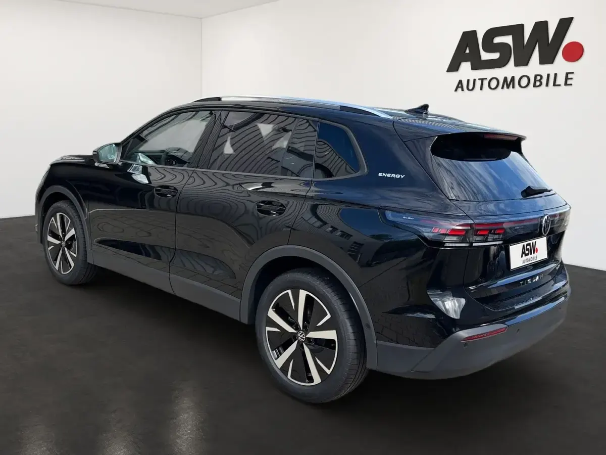 Neu VW Tiguan S 150 PS (110 kW) 2026 Grenadillschwarz metallic SUV