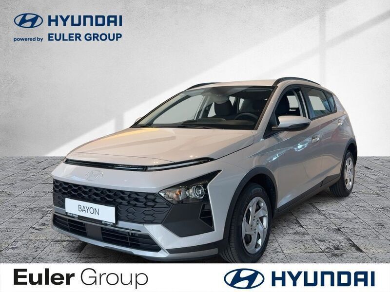 Grau Neu 2025 Hyundai Bayon Select SUV | 20.990 € (Guter Preis) - Bild 1/4