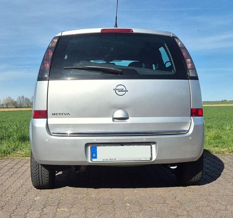 Gebraucht Opel Meriva Edition 90 PS (66 kW) 2007 Silber Van / Kleinbus