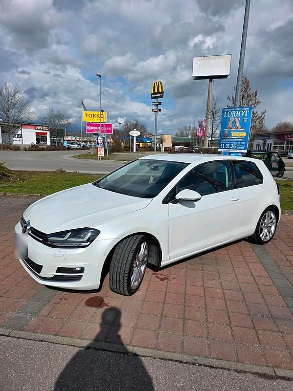 Gebraucht VW Golf 140 PS (102 kW) 2013 Weiß Coupé