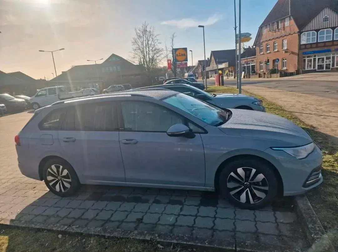 Gebraucht VW Golf VIII Life 150 PS (110 kW) 2024 Kombi