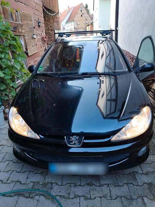 Schwarz Gebraucht 2003 Peugeot 206 Kombi | 800 € (Fairer Preis) - Bild 1/4