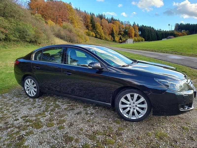 Gebraucht Renault Latitude 173 PS (127 kW) 2011 Schwarz Limousine