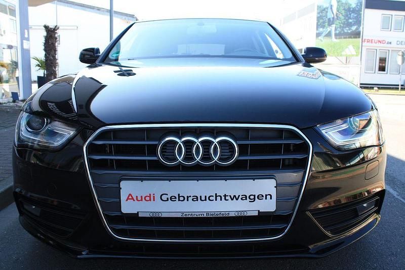 Second-hand Audi A4 Ambition 150 CP (110 kW) 2015 Negru Break