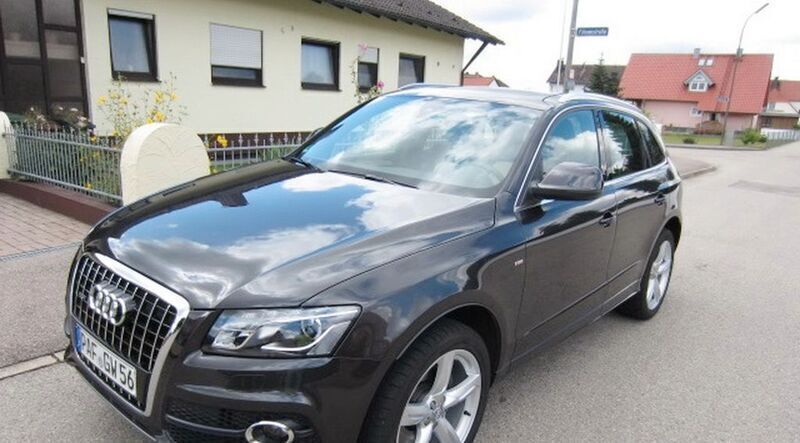 Grau Gebraucht 2011 Audi Q5 SUV | 5.800 € - Bild 1/4