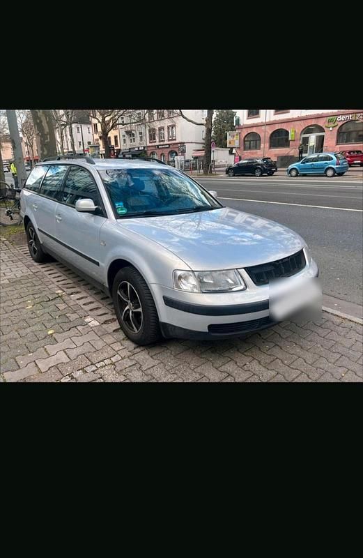 Gebraucht VW Passat 134 PS (98 kW) 1999 Grau Kombi