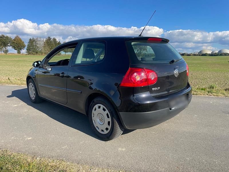 Gebraucht VW Golf V 102 PS (75 kW) 2008 Schwarz Kleinwagen