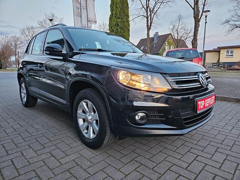 Gebraucht VW Tiguan Trendline 122 PS (89 kW) 2012 Schwarz SUV