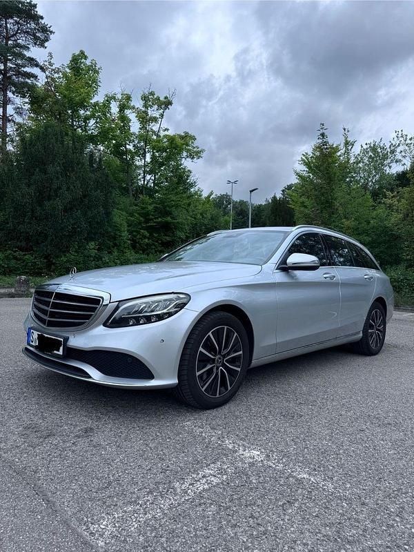 Silber Gebraucht 2019 Mercedes C220 Business Kombi | 18.900 € (Fairer Preis) - Bild 1/4