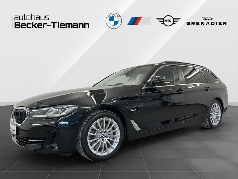 Saphirschwarz Gebraucht 2022 BMW 530e Sport Line Kombi | 34.777 € (Guter Preis) - Bild 1/4
