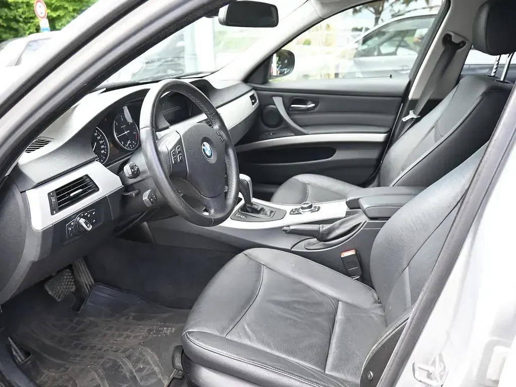 Gebraucht BMW 320 Cabriolet 177 PS (130 kW) 2009 Silber Cabrio