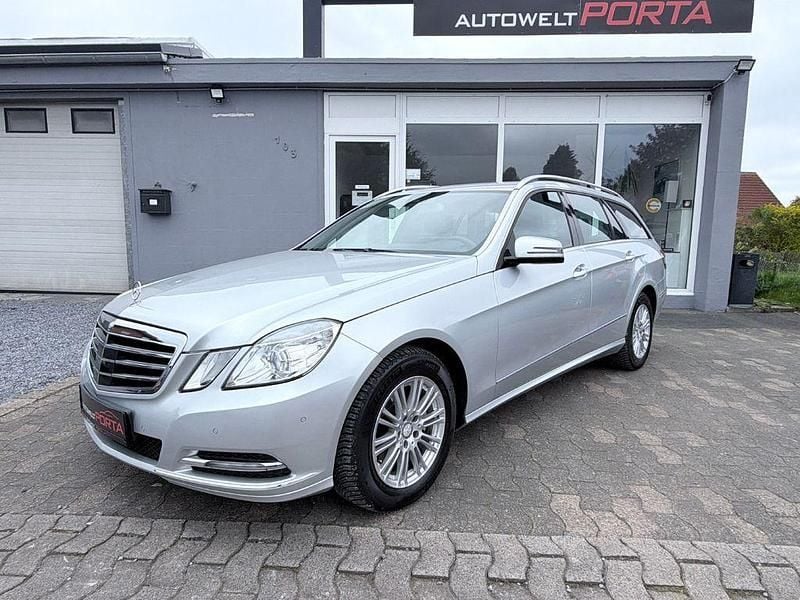 Usata Mercedes E220 170 CV (125 kW) 2012 Argento Berlina
