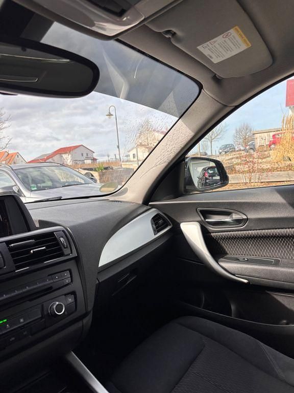 Gebraucht BMW 116 136 PS (100 kW) 2012 Schwarz Kleinwagen