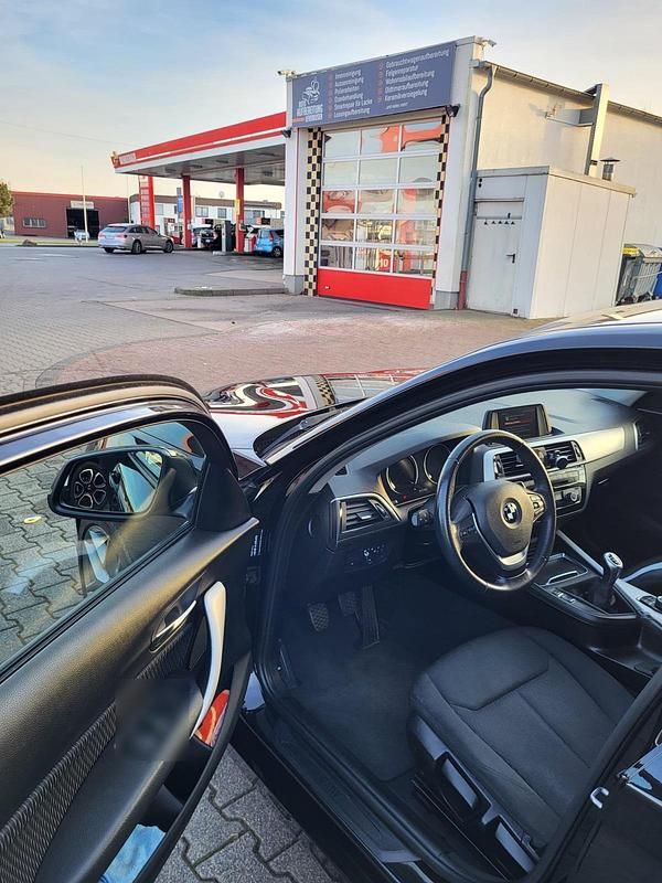 Gebraucht BMW 118 136 PS (100 kW) 2018 Schwarz Kleinwagen