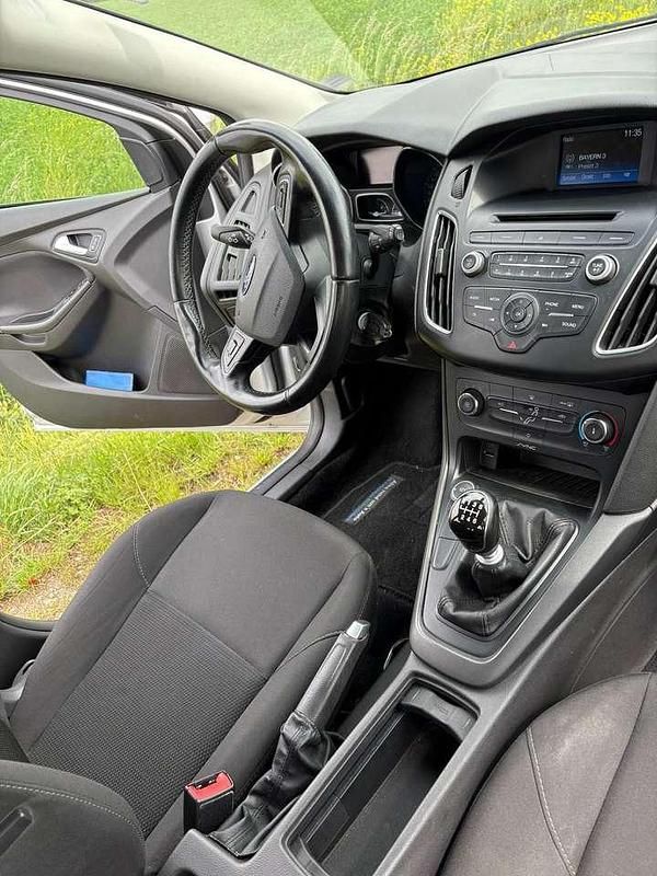 Gebraucht Ford Focus Trend 120 PS (88 kW) 2015 Silber Kombi