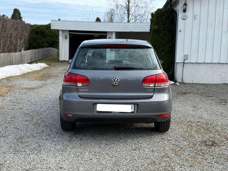 Gebraucht VW Golf VI 90 PS (66 kW) 2009 Kleinwagen