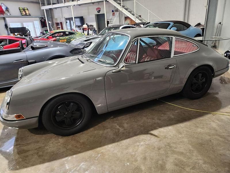 Gebraucht Porsche 911 110 PS (80 kW) 1968 Grau Coupé