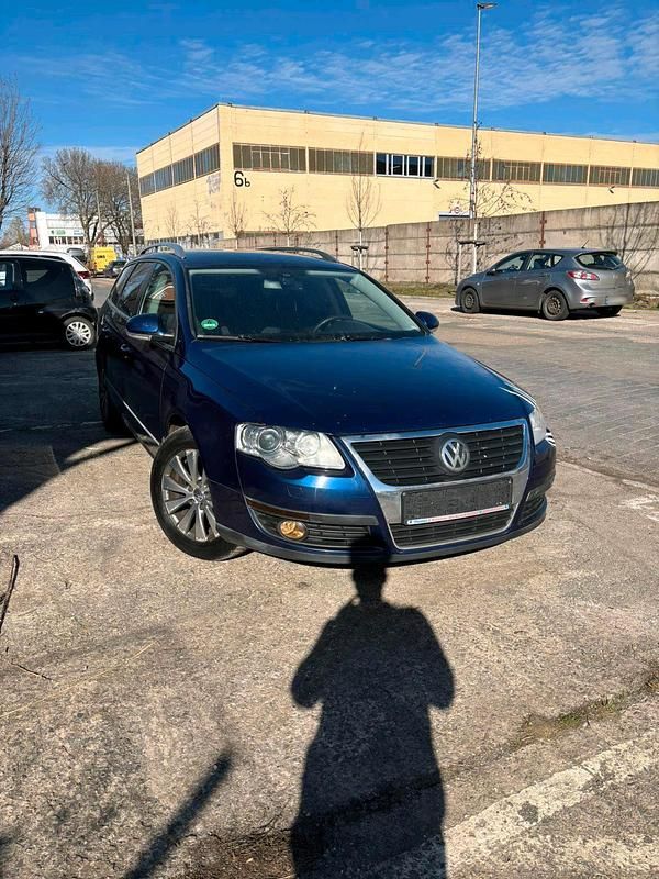 Gebraucht VW Passat 170 PS (125 kW) 2010 Blau Kombi