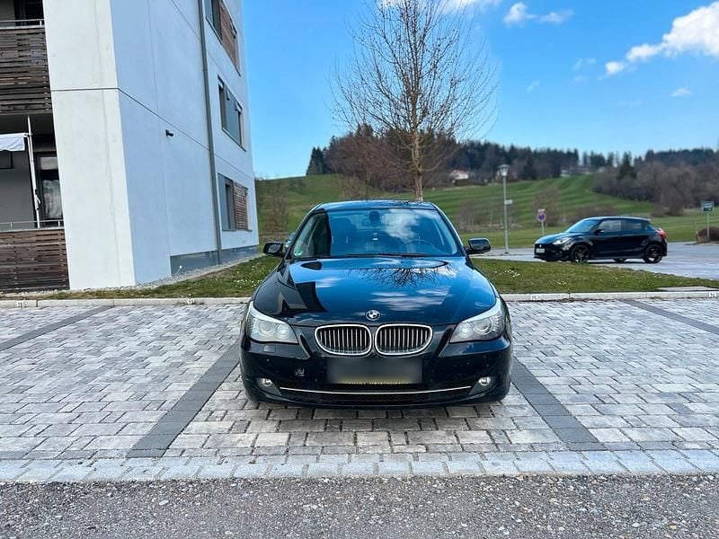 Gebraucht BMW 525 218 PS (160 kW) 2009 Schwarz Limousine