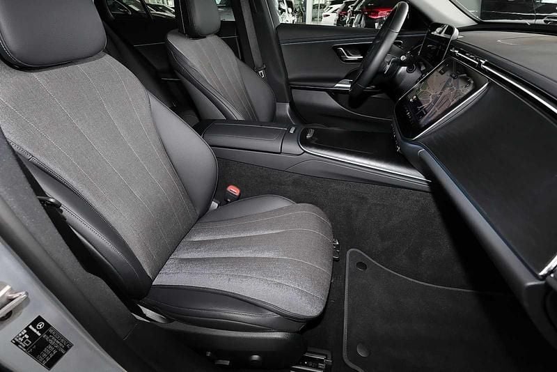 Gebraucht Mercedes E300 Avantgarde 204 PS (150 kW) 2024 Metalliclack hightechsilber Kombi