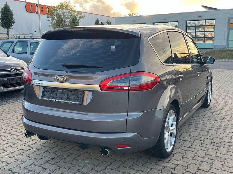 Gebraucht Ford S-MAX Titanium S 203 PS (149 kW) 2012 Braun Van / Kleinbus
