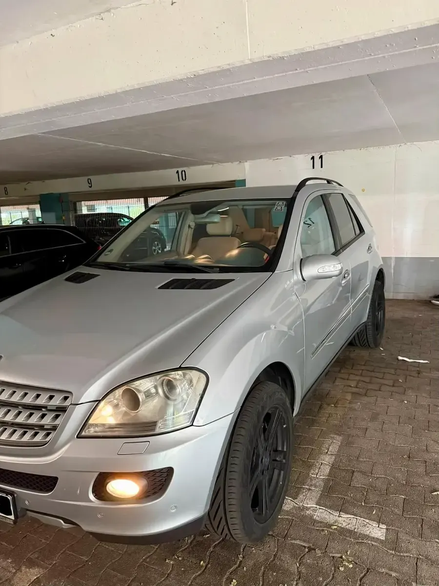Gebraucht Mercedes ML320 224 PS (164 kW) 2005 Grau SUV