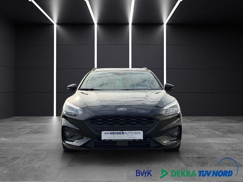 Gebraucht Ford Focus ST-Line X 182 PS (133 kW) 2021 Schwarz Limousine