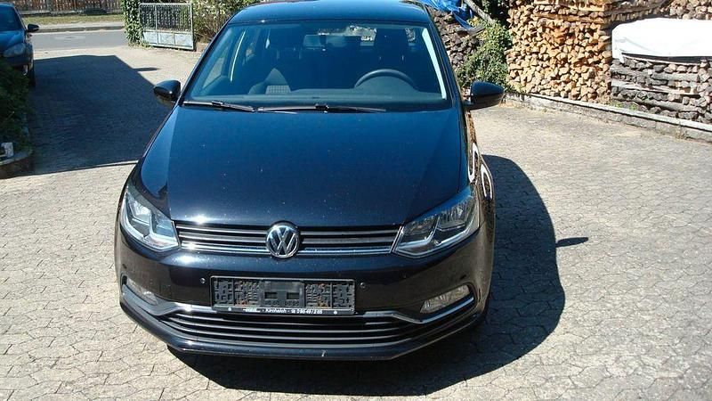 Schwarz Gebraucht 2014 VW Polo Comfortline Limousine | 5.999 € (Fairer Preis) - Bild 1/4