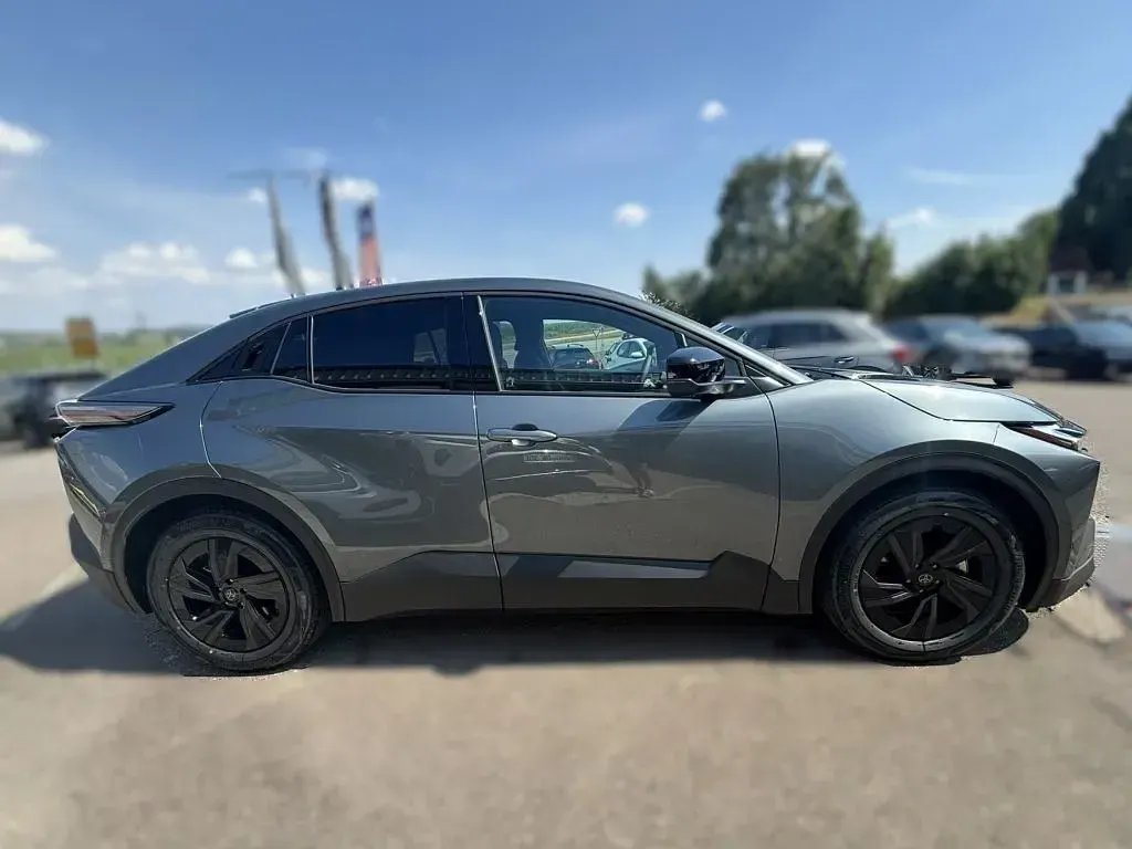 Neu Toyota C-HR+ 164 kW (224 PS) 2026 Grau SUV