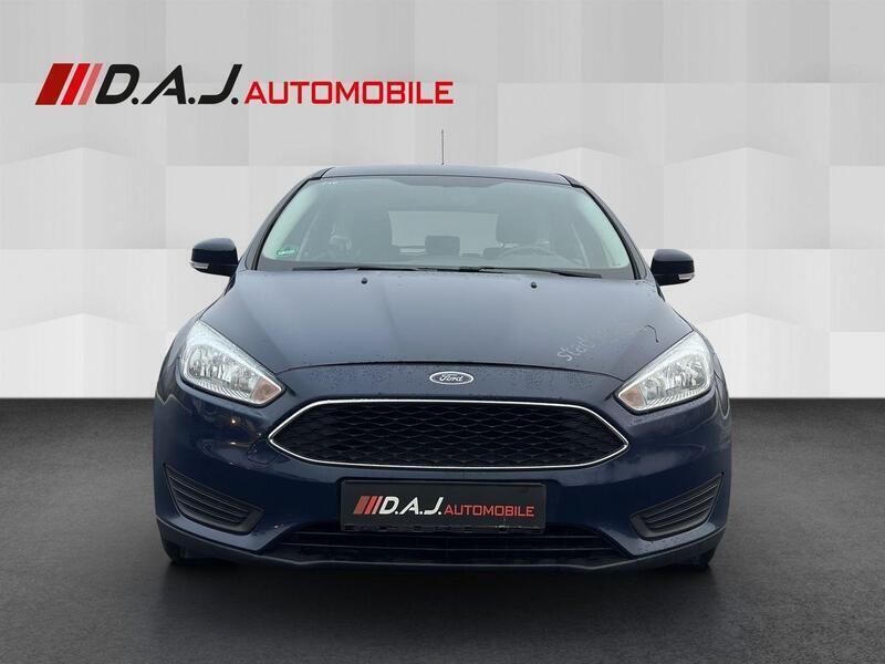 Gebraucht Ford Focus Trend 101 PS (74 kW) 2017 Blau Kombi
