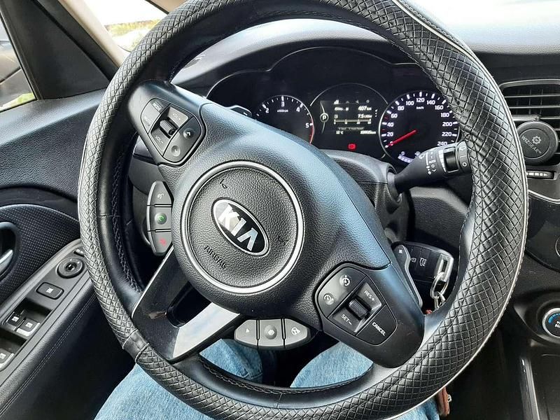 Gebraucht Kia Carens Vision 136 PS (100 kW) 2014 Van / Kleinbus