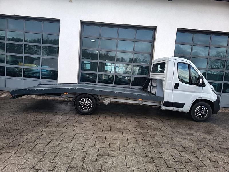 Gebraucht Fiat Ducato 179 PS (131 kW) 2024 Grau Van