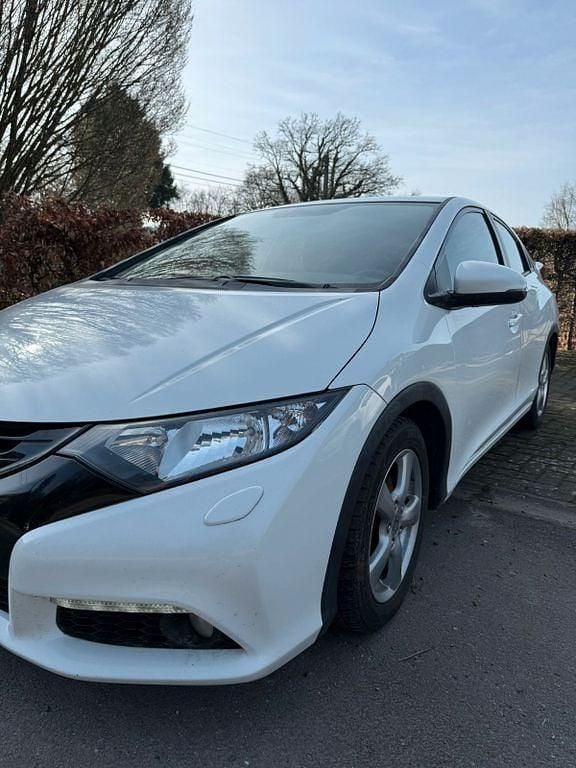 Gebraucht Honda Civic 120 PS (88 kW) 2015 Weiß Limousine