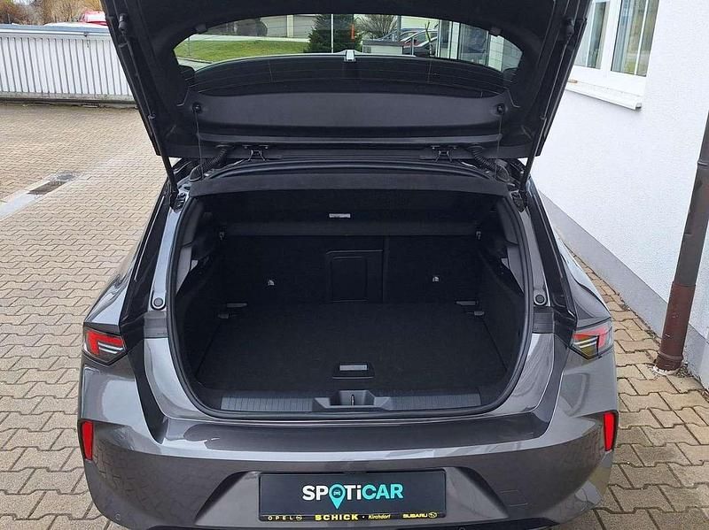 Gebraucht Opel Astra 131 PS (96 kW) 2025 Vulkangrau Limousine