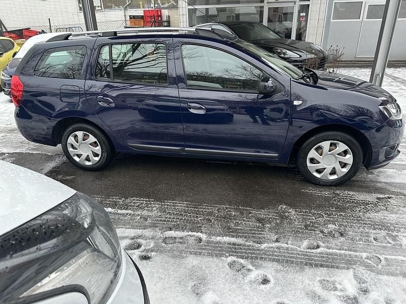 Blau Gebraucht 2013 Dacia Logan MCV Lauréate Kombi | 4.990 € (Fairer Preis) - Bild 1/4