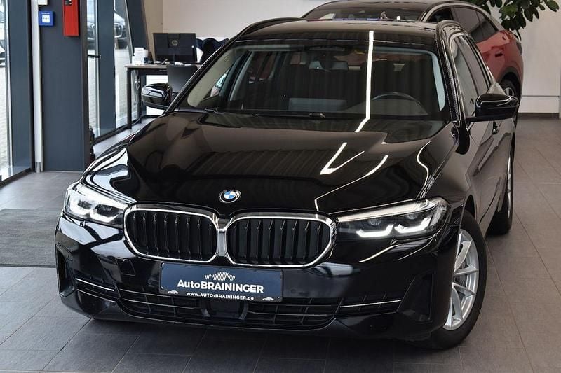 Schwarz Gebraucht 2021 BMW 530 Kombi | 31.900 € (Superpreis) - Bild 1/4