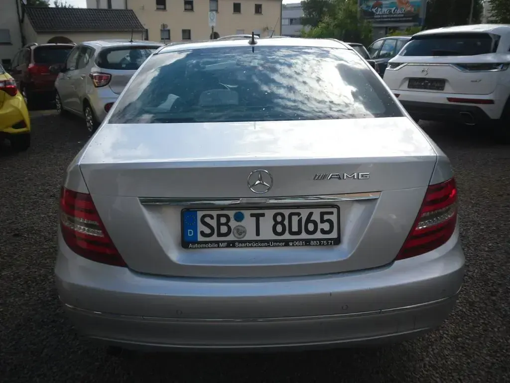 Gebraucht Mercedes C180 156 PS (114 kW) 2014 Silber Limousine