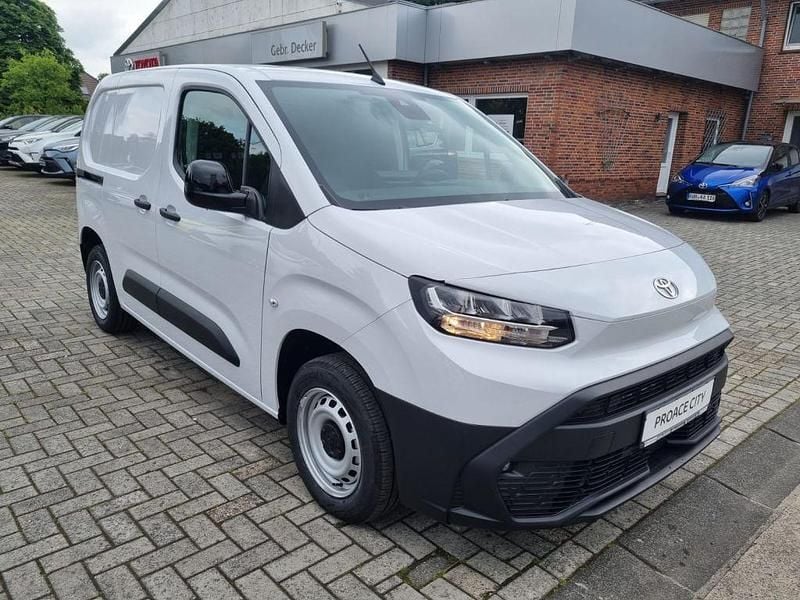 Weiß Neu 2025 Toyota Proace City City Van / Kleinbus | 20.990 € (Superpreis) - Bild 1/4
