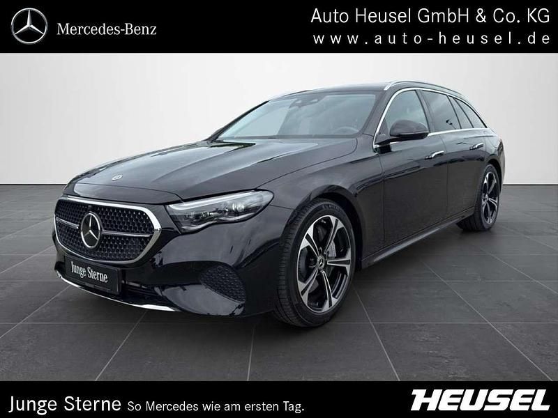 Metalliclack obsidianschwarz Gebraucht 2024 Mercedes E300 Avantgarde Kombi | 52.900 € (Superpreis) - Bild 1/4